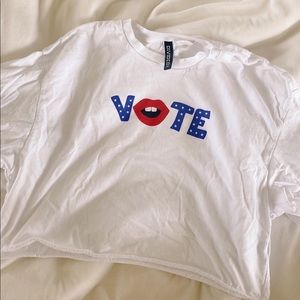 H&M cropped VOTE tee